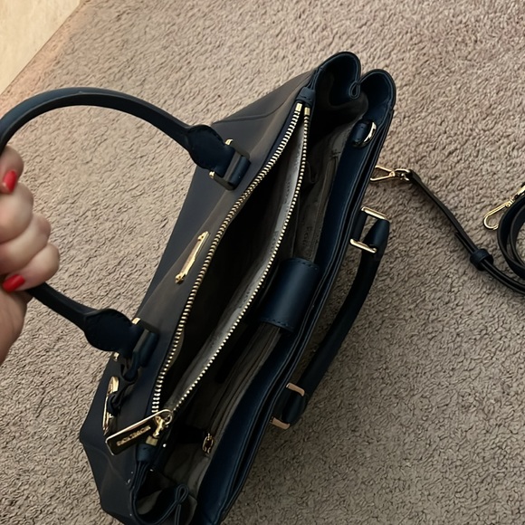 Michael Kors purse - Picture 6 of 8